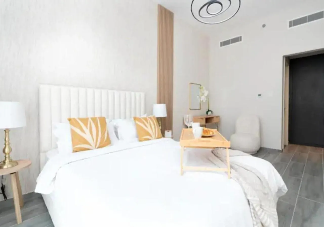 Elegant 2Br Mesk 1 Apt With Stunning Urban Views By Vibel Dubai Apartment