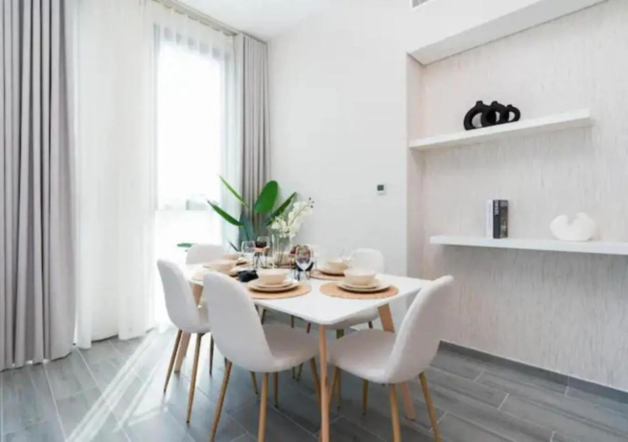 Elegant 2Br Mesk 1 Apt With Stunning Urban Views By Vibel Dubai Apartment